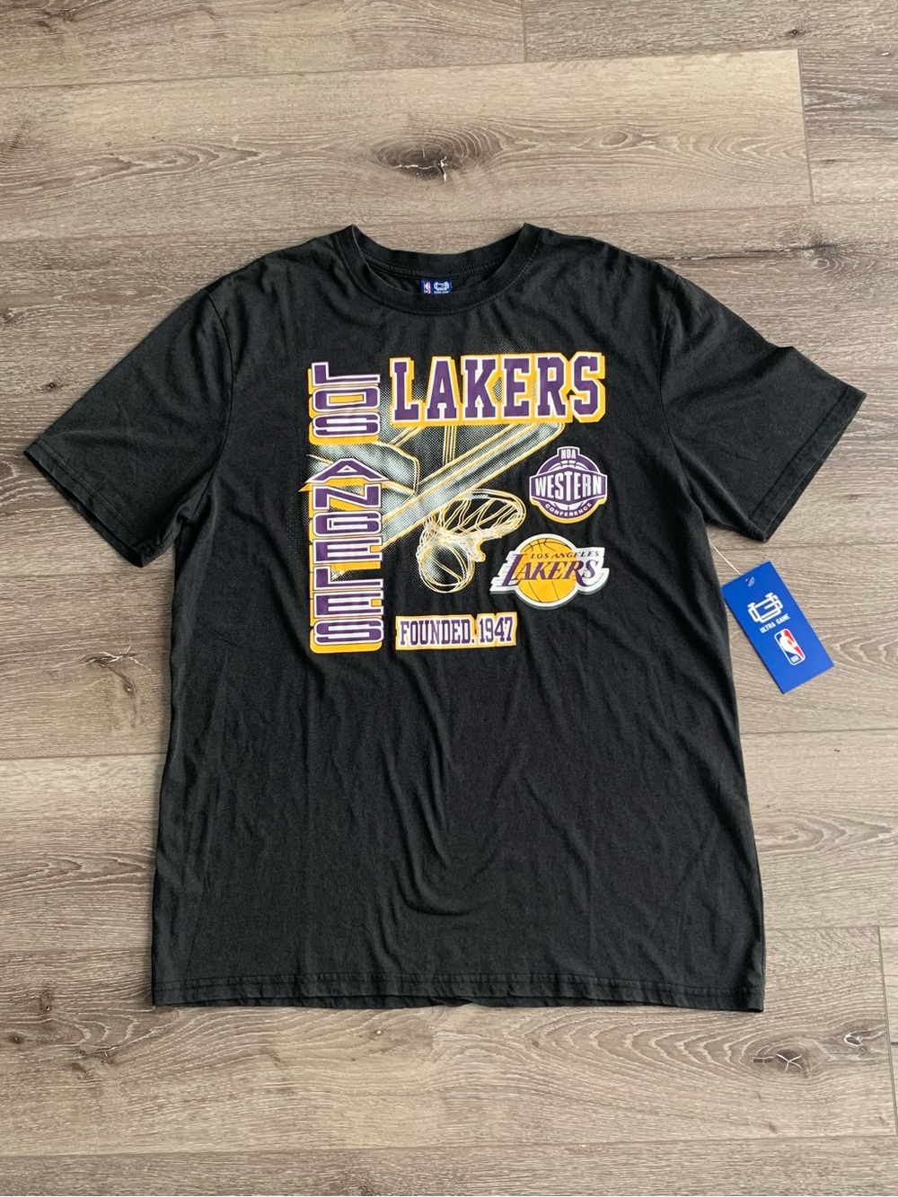 Men’s Los Angeles Lakers tshirt XL